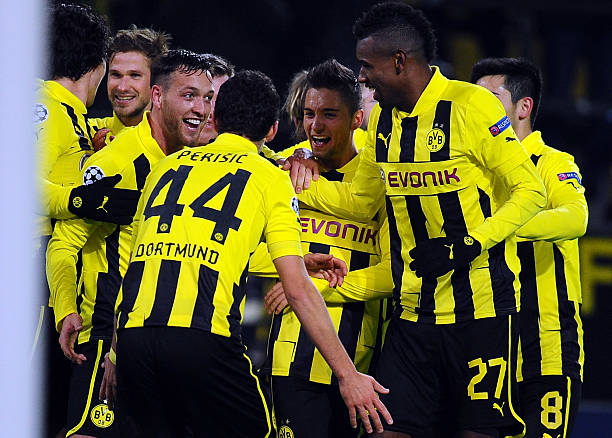 尼亚前锋 尼亚前锋