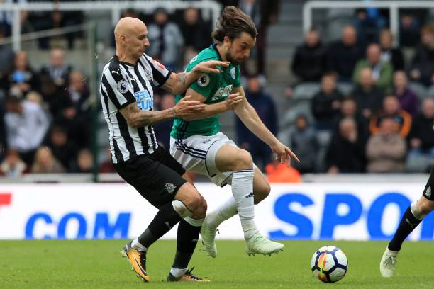 投向了西班 投向了西班