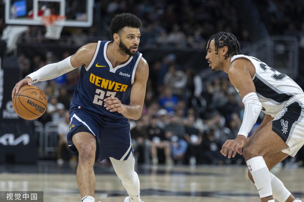 于澳大利亚 于澳大利亚